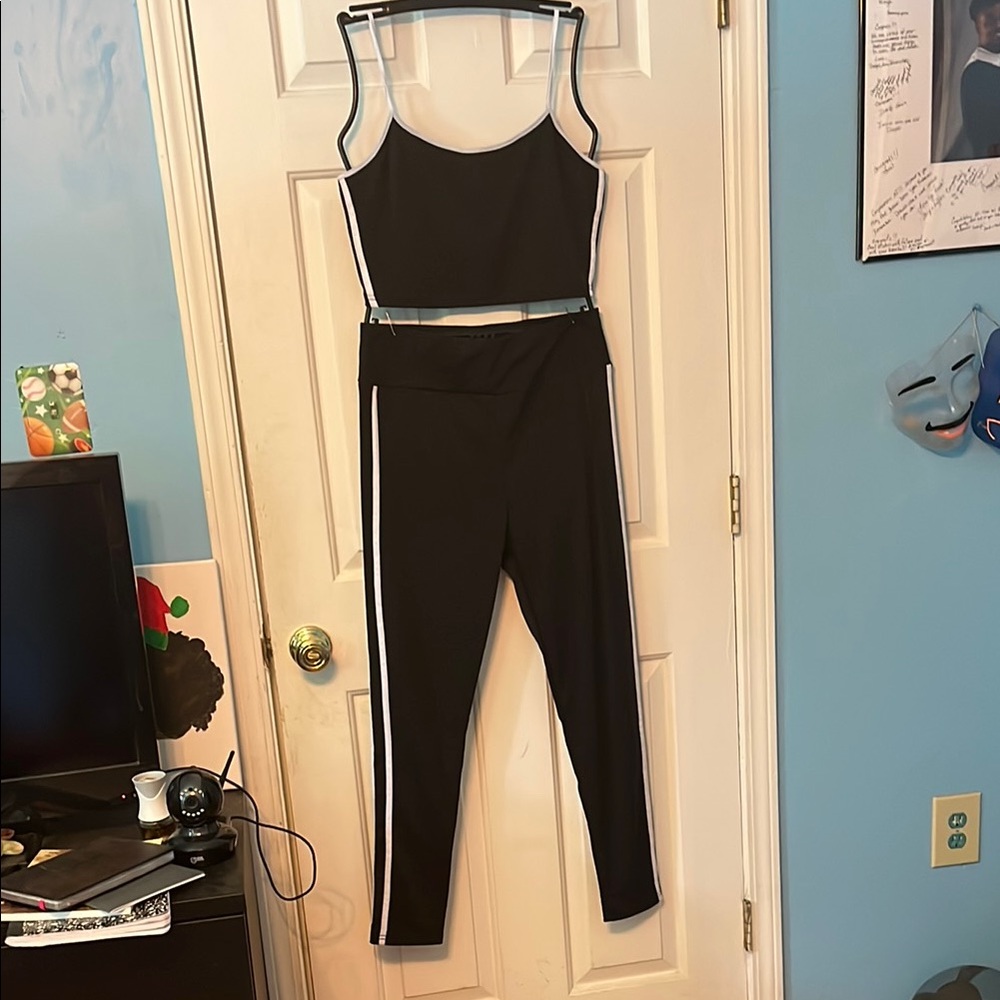 NWT size large Black and White Women's three piece outfit